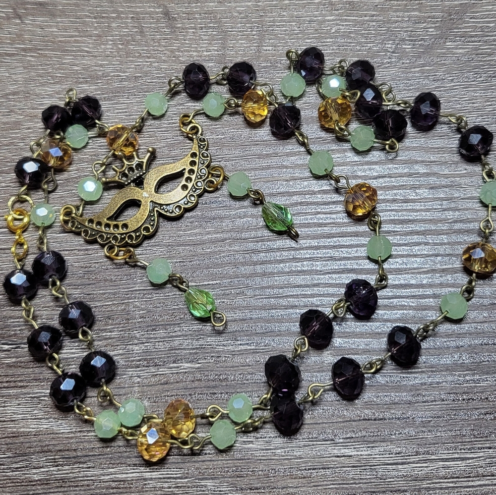 Bal Masque Vintage-Inspired Glass Mardi Gras Beads
